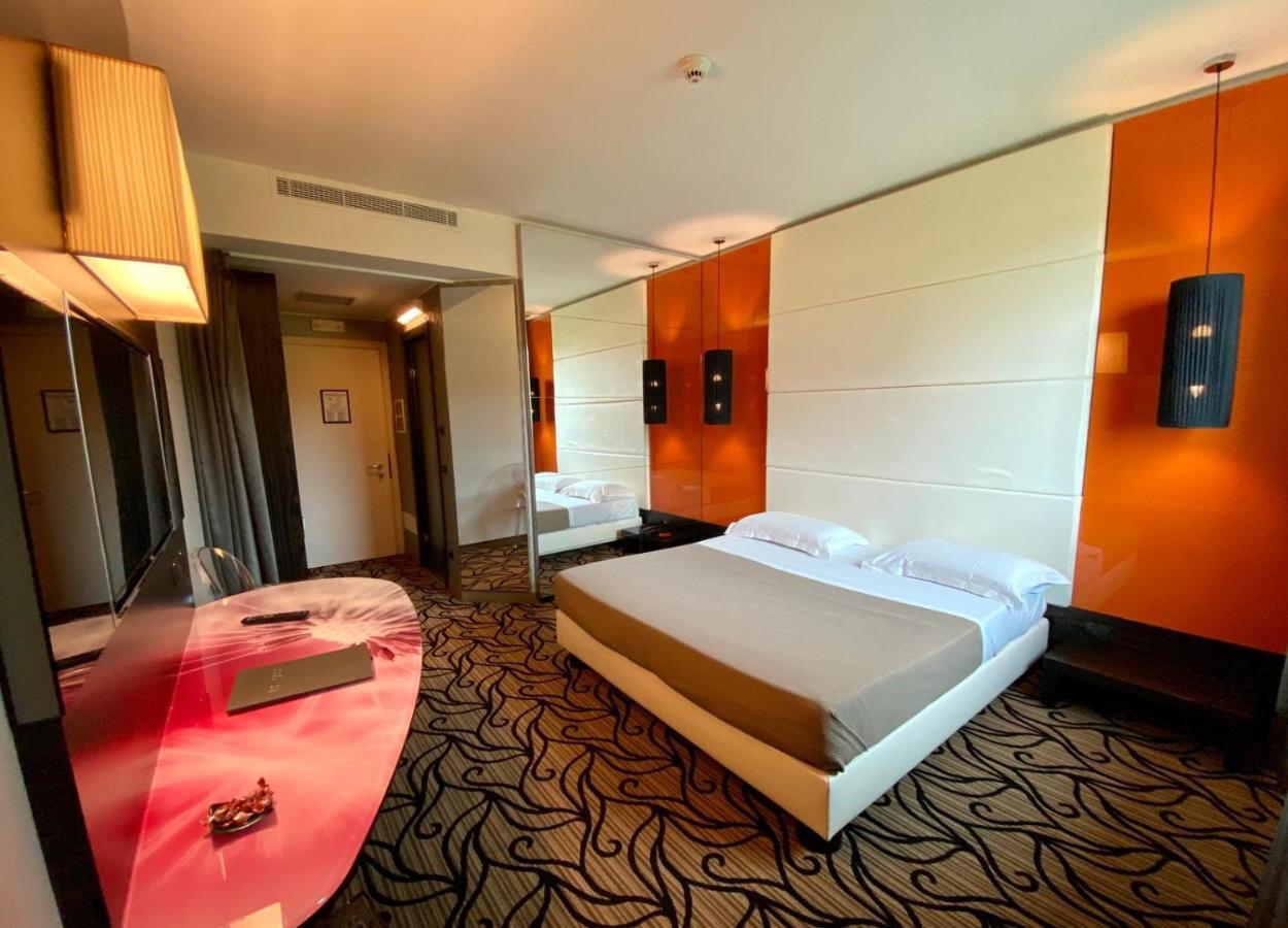 Iris Hotel Erbusco Esterno foto